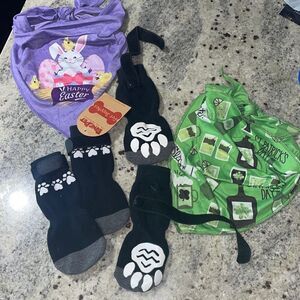 Bing anti slip socks for dogs 2 free bandanas and 1 rubber Pawz bootie